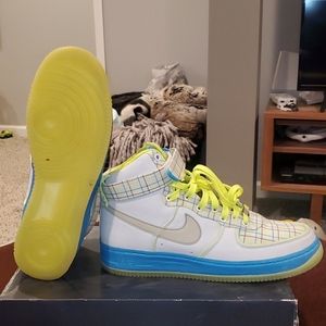 Nike Wmns Air Force One Hi 1 Size 12 or mens 10.5